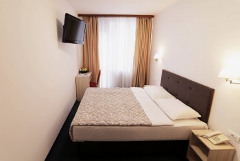 9_ Hotel Slavija Standard plus soba